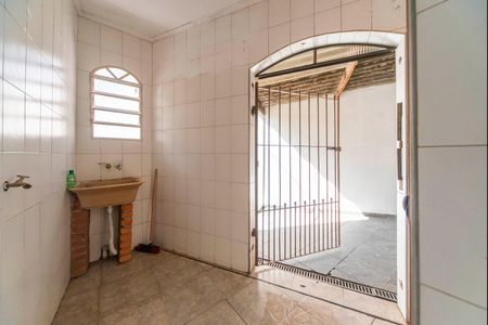 Casa à venda com 157m², 2 quartos e 4 vagas Casa à venda com 157m², 2 quartos e 4 vagasÁrea de Serviço