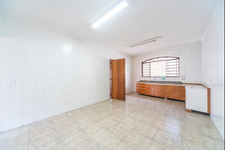 Casa à venda com 157m², 2 quartos e 4 vagas Casa à venda com 157m², 2 quartos e 4 vagasCozinha