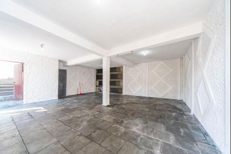 Casa à venda com 157m², 2 quartos e 4 vagas Casa à venda com 157m², 2 quartos e 4 vagasGaragem