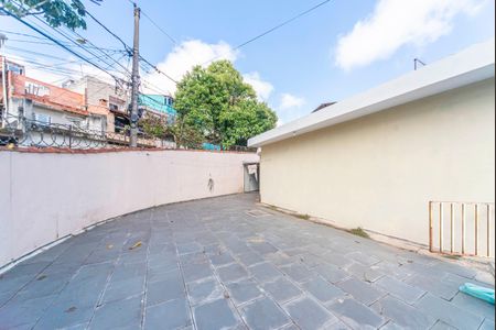 Casa à venda com 157m², 2 quartos e 4 vagas Casa à venda com 157m², 2 quartos e 4 vagasQuintal
