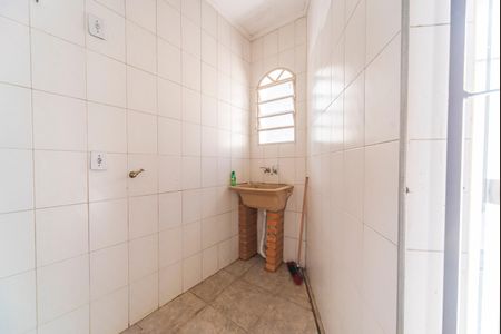 Casa à venda com 157m², 2 quartos e 4 vagas Casa à venda com 157m², 2 quartos e 4 vagasÁrea de Serviço