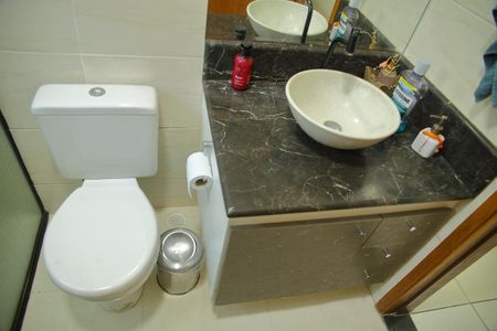 Casa à venda com 140m², 2 quartos e 2 vagasBanheiro 