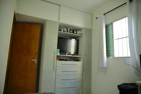 Casa à venda com 140m², 2 quartos e 2 vagasQuarto 2