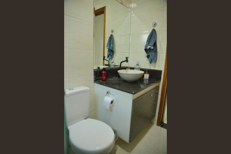 Casa à venda com 140m², 2 quartos e 2 vagasBanheiro 