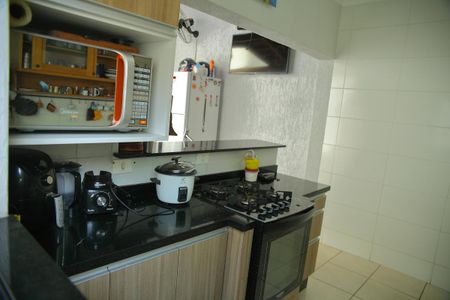 Casa à venda com 140m², 2 quartos e 2 vagasCozinha 