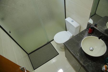 Casa à venda com 140m², 2 quartos e 2 vagasBanheiro 