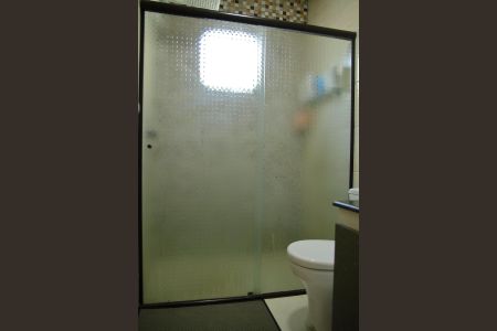 Casa à venda com 140m², 2 quartos e 2 vagasBanheiro - BOx 