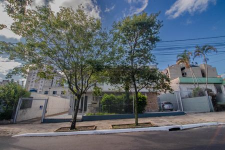 Casa de condomínio para alugar com 212m², 3 quartos e 3 vagas Casa de condomínio para alugar com 212m², 3 quartos e 3 vagasFachada