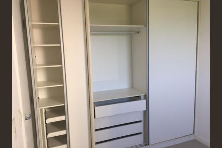 Quarto de apartamento para alugar com 2 quartos, 55m² em Patamares, Salvador