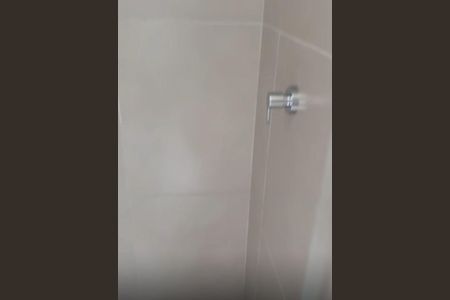 Banheiro de apartamento para alugar com 2 quartos, 55m² em Patamares, Salvador