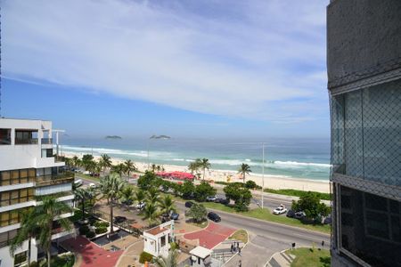 Apartamento para alugar com 65m², 1 quarto e 1 vagaVaranda