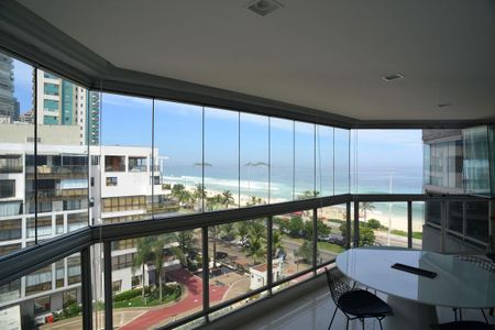 Apartamento para alugar com 65m², 1 quarto e 1 vagaVaranda