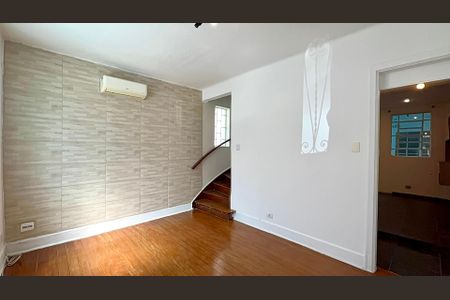 Sala de casa à venda com 2 quartos, 100m² em Pinheiros, São Paulo