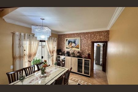 Casa à venda com 4 quartos, 220m² em Jardim Santa Clara, Guarulhos