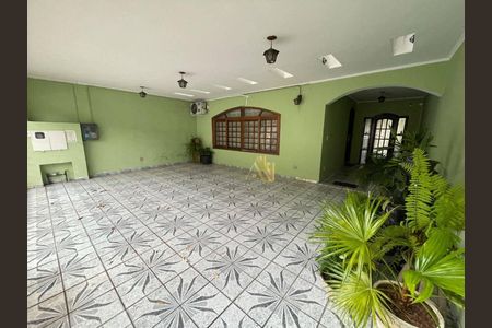 Casa à venda com 3 quartos, 236m² em Vila Vivaldi, São Bernardo do Campo