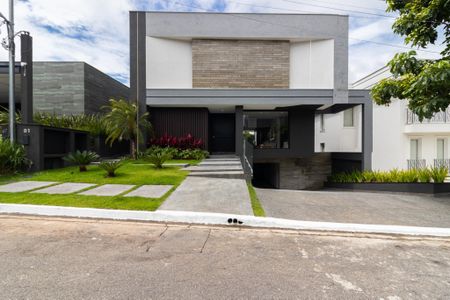 Casa de condomínio à venda com 489m², 4 quartos e 7 vagasFoto 01