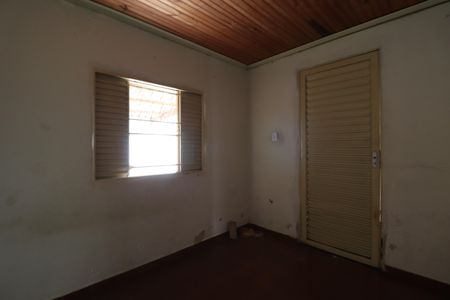 Sala de casa para alugar com 2 quartos, 360m² em Santa Mônica, Uberlândia