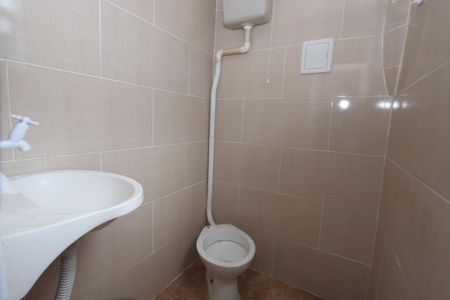 Banheiro de casa para alugar com 1 quarto, 40m² em Vila Alpina, São Paulo