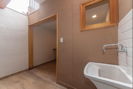 Casa à venda com 70m², 2 quartos e 2 vagasLavanderia