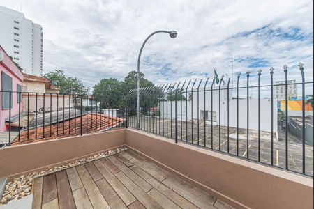Casa à venda com 70m², 2 quartos e 2 vagasQuarto 2 - Varanda