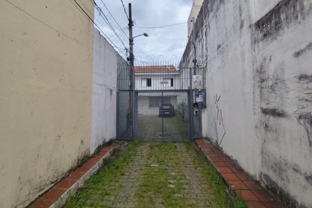 Casa à venda com 70m², 2 quartos e 2 vagasFachada