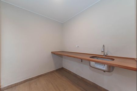 Casa à venda com 70m², 2 quartos e 2 vagasLavanderia