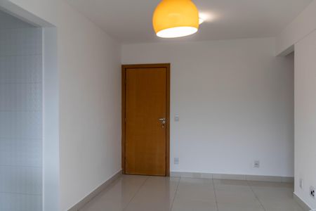 Sala de apartamento para alugar com 2 quartos, 70m² em Buritis, Belo Horizonte