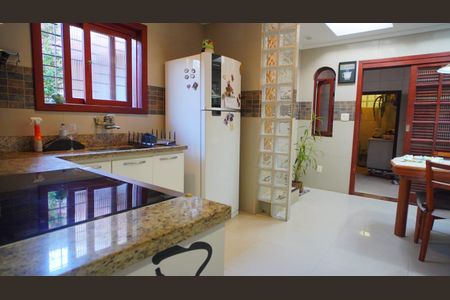 Apartamento à venda com 192m², 3 quartos e 1 vaga Apartamento à venda com 192m², 3 quartos e 1 vagaCozinha