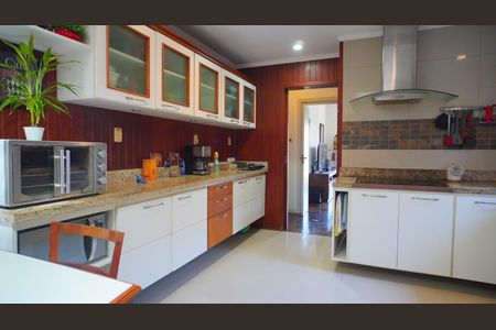 Apartamento à venda com 192m², 3 quartos e 1 vaga Apartamento à venda com 192m², 3 quartos e 1 vagaCozinha