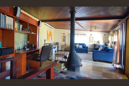 Apartamento à venda com 192m², 3 quartos e 1 vaga Apartamento à venda com 192m², 3 quartos e 1 vagaSala