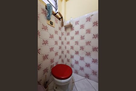 Casa à venda com 150m², 3 quartos e 4 vagas Casa à venda com 150m², 3 quartos e 4 vagasBanheiro 2