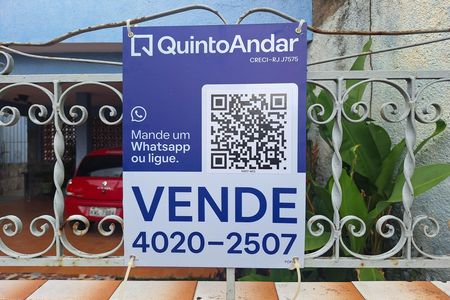 Casa à venda com 150m², 3 quartos e 4 vagas Casa à venda com 150m², 3 quartos e 4 vagasPlaca