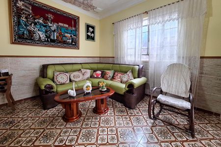 Casa à venda com 150m², 3 quartos e 4 vagas Casa à venda com 150m², 3 quartos e 4 vagasSala 1