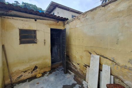 Casa à venda com 150m², 3 quartos e 4 vagas Casa à venda com 150m², 3 quartos e 4 vagasQuintal