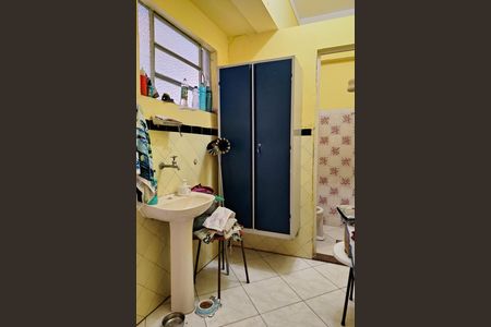 Casa à venda com 150m², 3 quartos e 4 vagas Casa à venda com 150m², 3 quartos e 4 vagasBanheiro 2