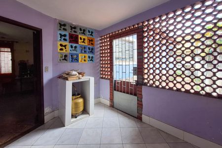 Casa à venda com 150m², 3 quartos e 4 vagas Casa à venda com 150m², 3 quartos e 4 vagasSala 2