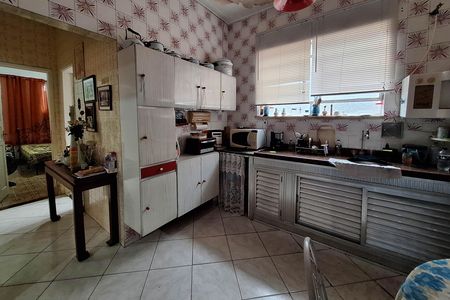 Casa à venda com 150m², 3 quartos e 4 vagas Casa à venda com 150m², 3 quartos e 4 vagasCozinha
