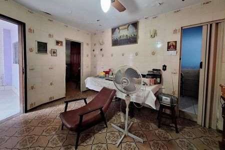 Casa à venda com 150m², 3 quartos e 4 vagas Casa à venda com 150m², 3 quartos e 4 vagasCopa