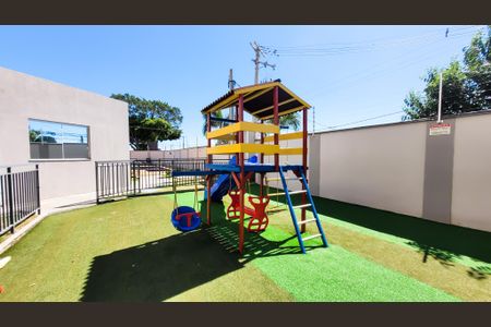 Apartamento para alugar com 46m², 2 quartos e 1 vaga Apartamento para alugar com 46m², 2 quartos e 1 vagaÁrea comum - Playground