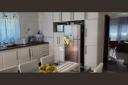 Casa à venda com 3 quartos, 150m² em Vila Alzira, Santo André