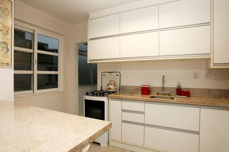 Apartamento à venda com 76m², 2 quartos e 1 vagaCozinha