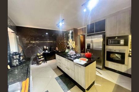 Casa à venda com 3 quartos, 279m² em Jardim Ipanema, Santo André