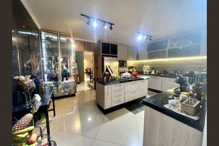 Casa à venda com 3 quartos, 279m² em Jardim Ipanema, Santo André