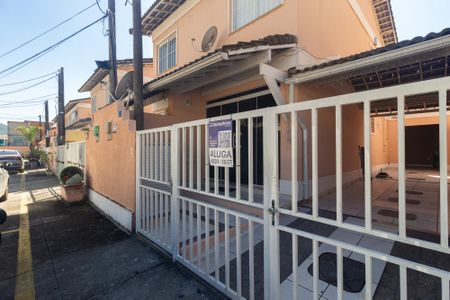 Casa de condomínio para alugar com 100m², 2 quartos e 3 vagas Casa de condomínio para alugar com 100m², 2 quartos e 3 vagasFachada