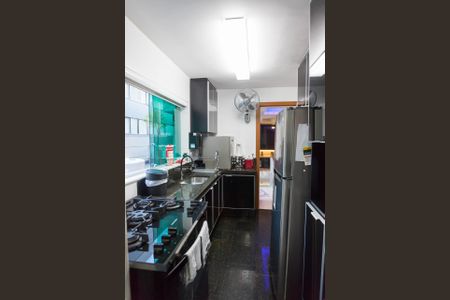 Apartamento à venda com 154m², 2 quartos e 2 vagas Apartamento à venda com 154m², 2 quartos e 2 vagasCozinha