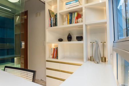 Apartamento à venda com 154m², 2 quartos e 2 vagas Apartamento à venda com 154m², 2 quartos e 2 vagasvaranda suite