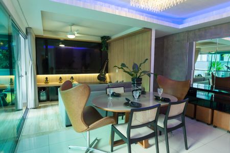 Apartamento à venda com 154m², 2 quartos e 2 vagas Apartamento à venda com 154m², 2 quartos e 2 vagassala