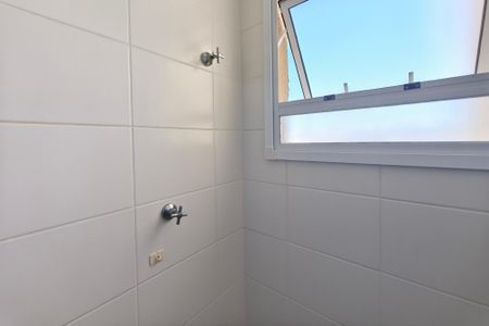 Apartamento à venda com 57m², 2 quartos e 1 vagaBanheiro Social