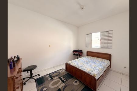Casa à venda com 190m², 3 quartos e 2 vagasCasa 2 - Quarto