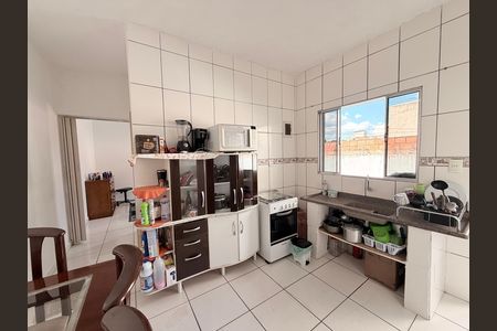 Casa à venda com 190m², 3 quartos e 2 vagasCasa 2 - Cozinha